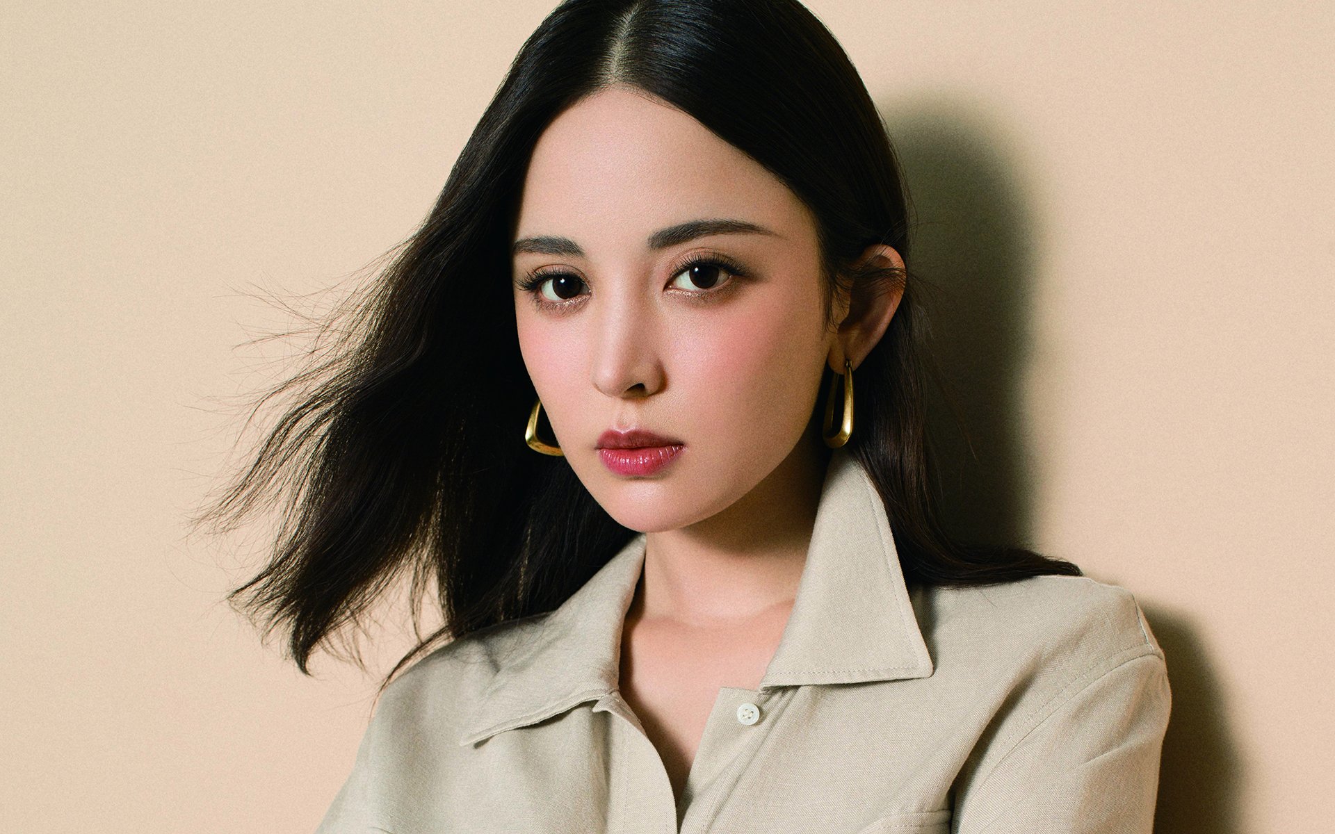 成都举办国际篮球邀请赛，吸引多国代表队参赛，成都的篮球比赛