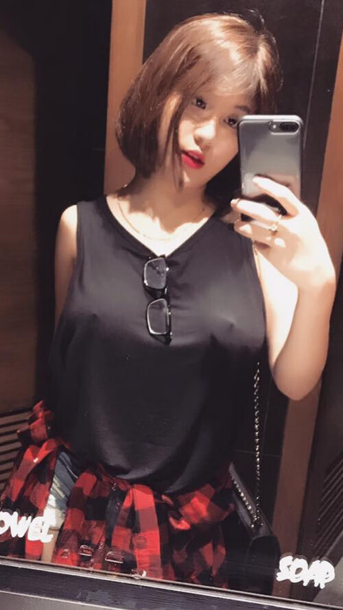 开云真人体育娱乐-拜仁宽路打法，传中频繁造成巨大破坏，拜仁边路